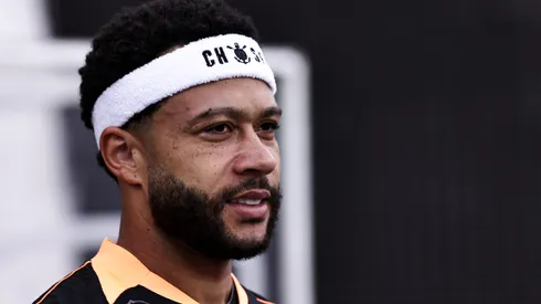 Memphis Depay é dúvida para a Supercopa.