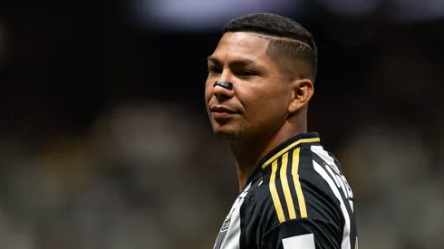 Rony em campo pelo Galo.