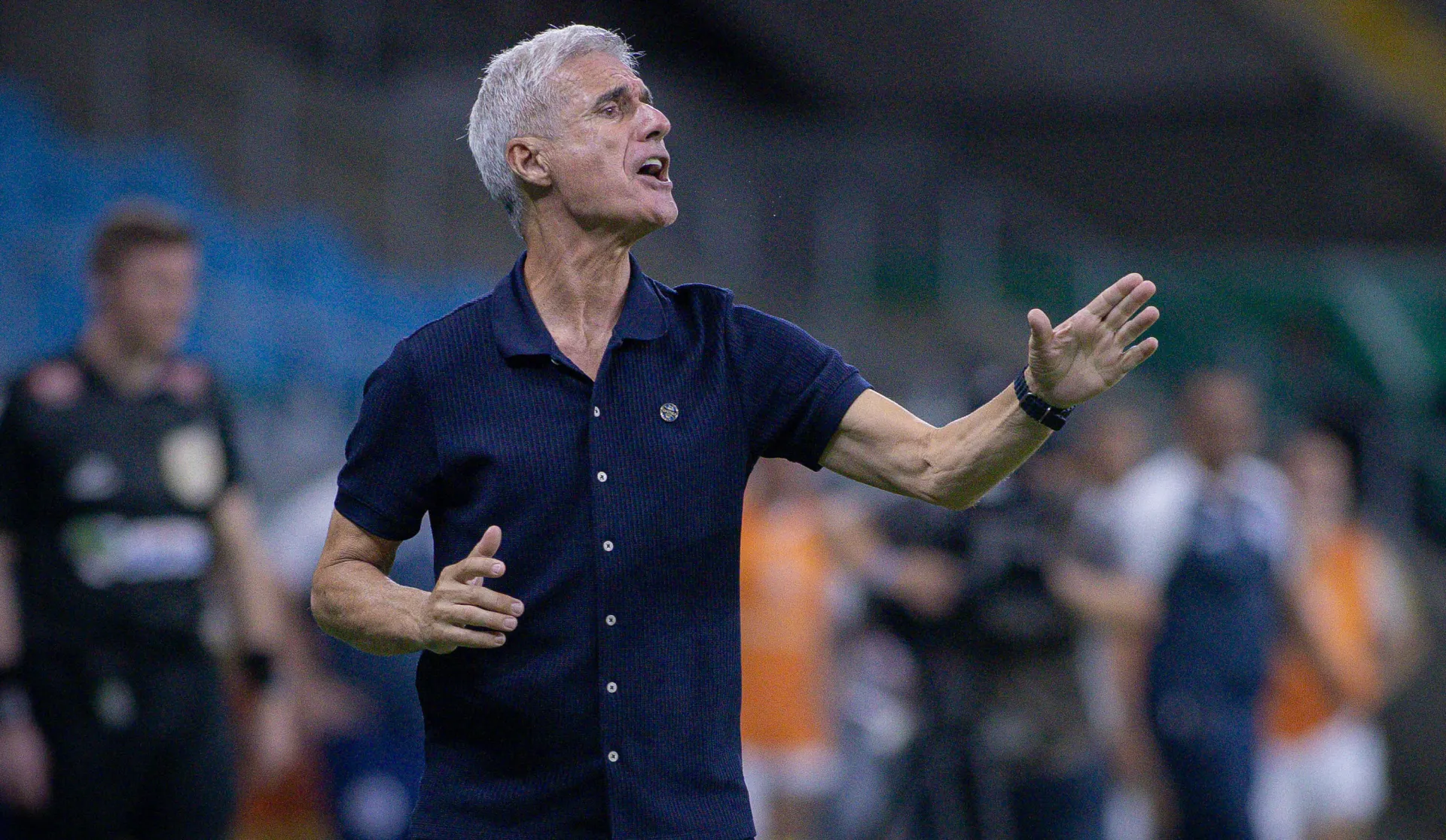 Luís Castro finalizou a preparação para o Gre-Nal 449 – Foto: Maxi Franzoi/AGIF