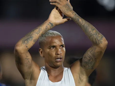 Vasco descarta Deyverson e foca em outras posições no mercado