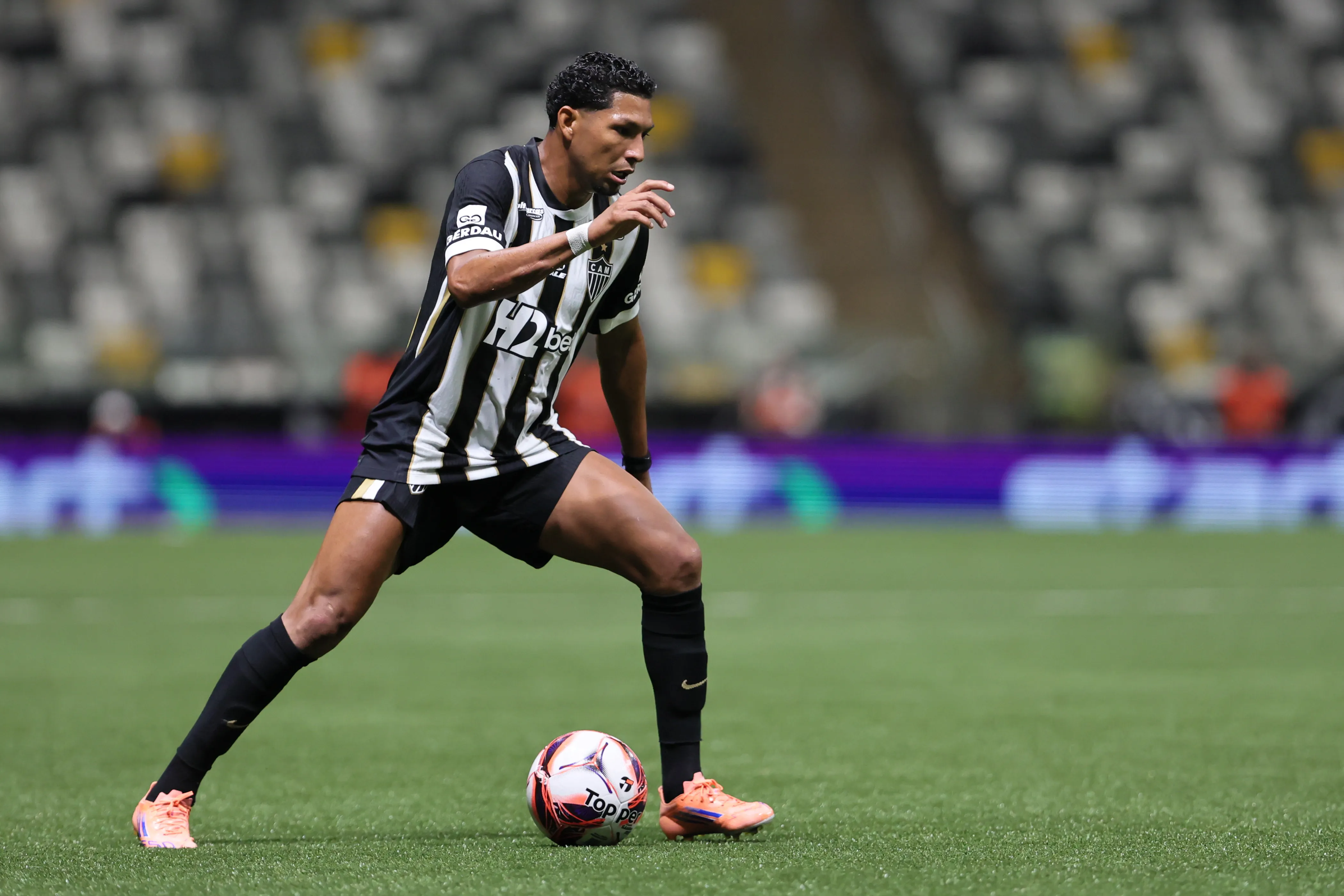 Rony jogador do Atletico-MG durante partida contra o Betim no estadio Arena MRV pelo campeonato Mineiro 2026. Foto: Gilson Lobo/AGIF