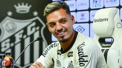 Gabriel Menino durante sua apresentação oficial como jogador do Santos. Foto: Jota Erre/AGIF