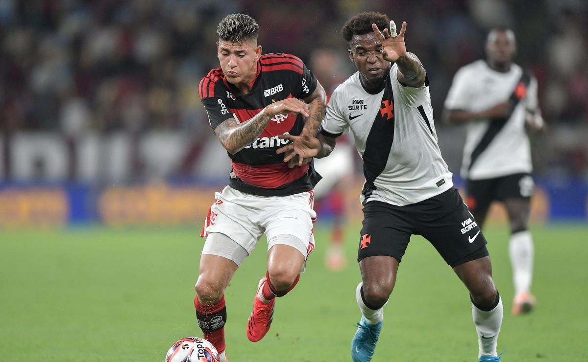 Ferj divulga áudio do VAR de expulsão de Cauan Barros em Flamengo x Vasco: “Pisou na panturrilha”
