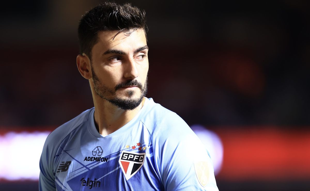 Torcida do São Paulo detona Rafael em gol do Palmeiras: “Demora uns 4 dias para cair”