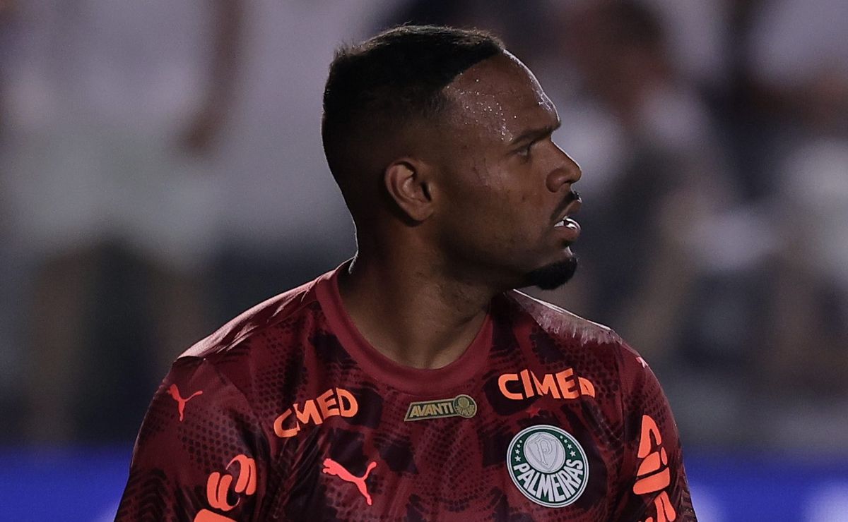 Torcida do Palmeiras se enfurece com Carlos Miguel após gol do São Paulo no clássico