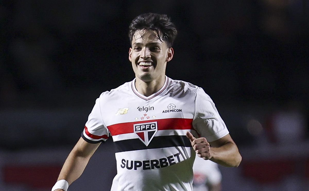 Palmeiras reage após empate do São Paulo e vai vencendo o Choque-Rei em Barueri