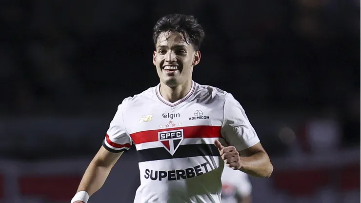 Damian Bobadilla, volante do São Paulo em partida pelo campeonato brasileiro (Foto: Ricardo Moreira/Getty Images)