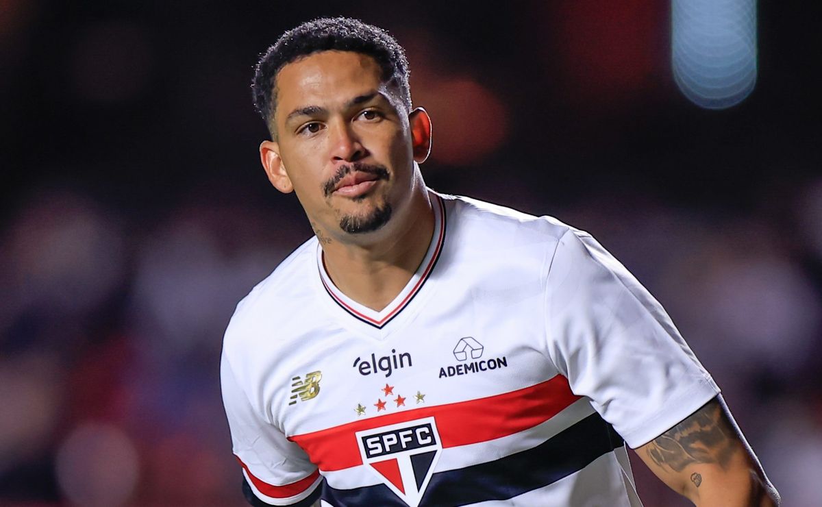 Luciano e Marlon Freitas se desentendem em Palmeiras x São Paulo e câmeras flagram confusão