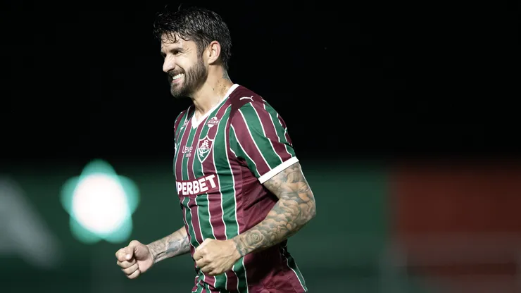 RJ - RIO DE JANEIRO - 22/01/2026 - CARIOCA 2026, NOVA IGUACU X FLUMINENSE - Everaldo jogador do Fluminense comemora seu gol durante partida contra o Nova Iguacu no estadio Luso Brasileiro pelo campeonato Carioca 2026. Foto: Jorge Rodrigues/AGIF