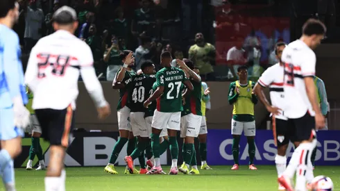 Jogadores do Palmeiras comemora seu gol durante partida contra o São Paulo. Foto: Ettore Chiereguini/AGIF
