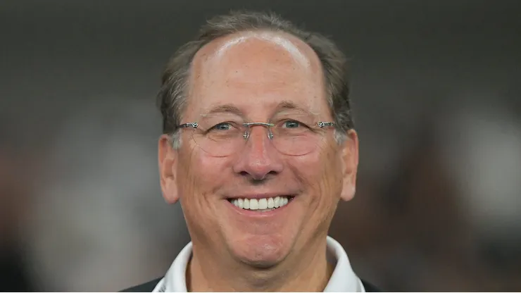 John Textor CEO do Botafogo durante partida contra o Corinthians no estadio Engenhao pelo campeonato Brasileiro A 2025. Foto: Thiago Ribeiro/AGIF