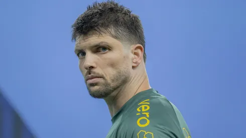 Tiago Volpi jogando pelo Grêmio. Foto: Liamara Polli/AGIF