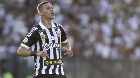 Deivid Washington jogador do Santos comemora seu gol durante partida contra o Vasco no estadio Sao Januario pelo campeonato BRASILEIRO A 2023. Foto: Jorge Rodrigues/AGIF