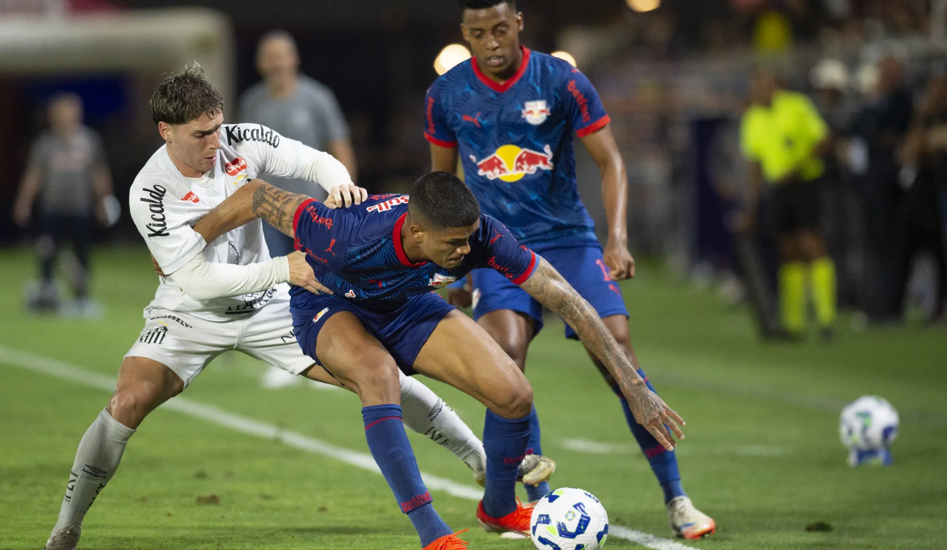 Santos x RB Bragantino vão se enfrentar neste domingo (25) – Foto: Anderson Romão/AGIF