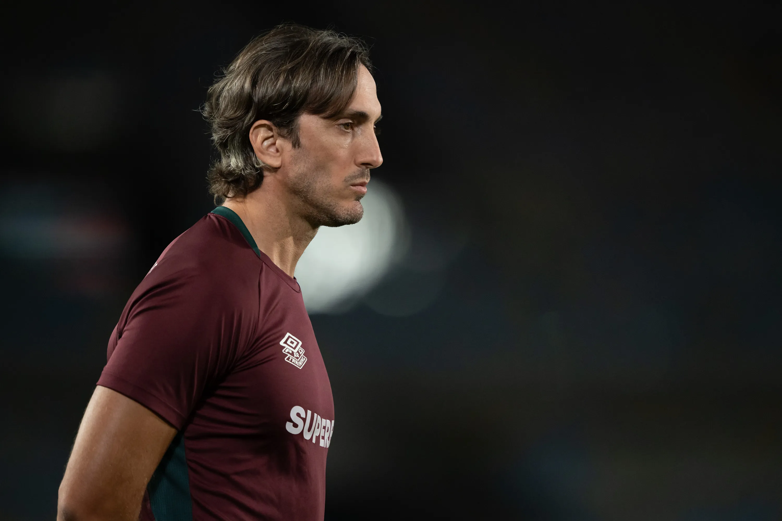 RJ – RIO DE JANEIRO – 27/11/2025 – BRASILEIRO A 2025, FLUMINENSE X SAO PAULO – Luis Zubeldia tecnico do Fluminense durante partida contra o Sao Paulo no estadio Maracana pelo campeonato Brasileiro A 2025. Foto: Jorge Rodrigues/AGIF