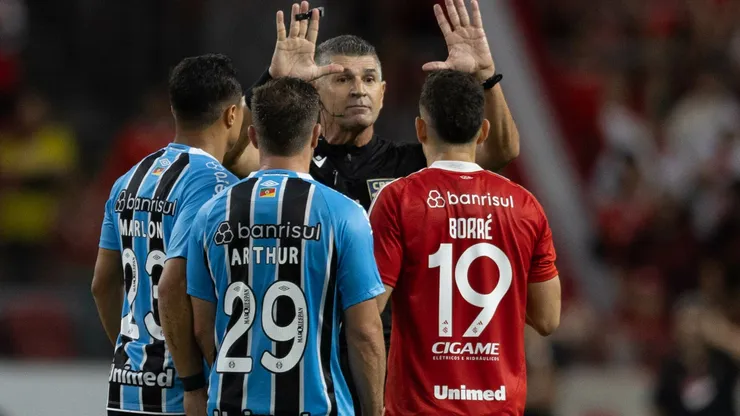 Comentaristas da Globo apontam quem chega mais preparado para o Gre Nal 449 no Beira Rio - Liamara PolliAGIF