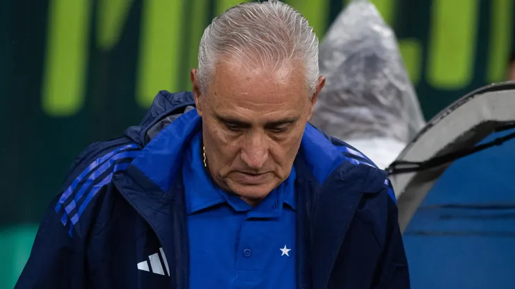 MG - BELO HORIZONTE - 22/01/2026 - MINEIRO 2026, CRUZEIRO X DEMOCRATA - Tite tecnico do Cruzeiro durante partida contra o Democrata no estadio Mineirao pelo campeonato Mineiro 2026. Foto: Fernando Moreno/AGIF