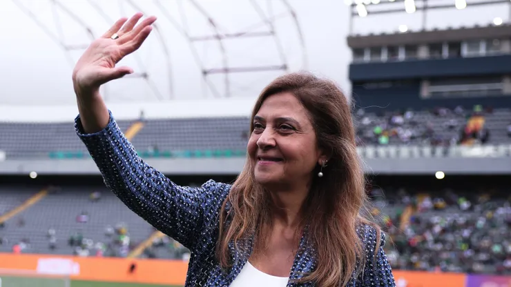 Leila antes do jogo contra o SPFC começar