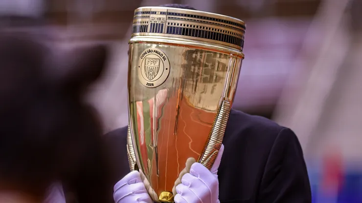 Troféu da Copinha. Foto: Fabio Giannelli/AGIF