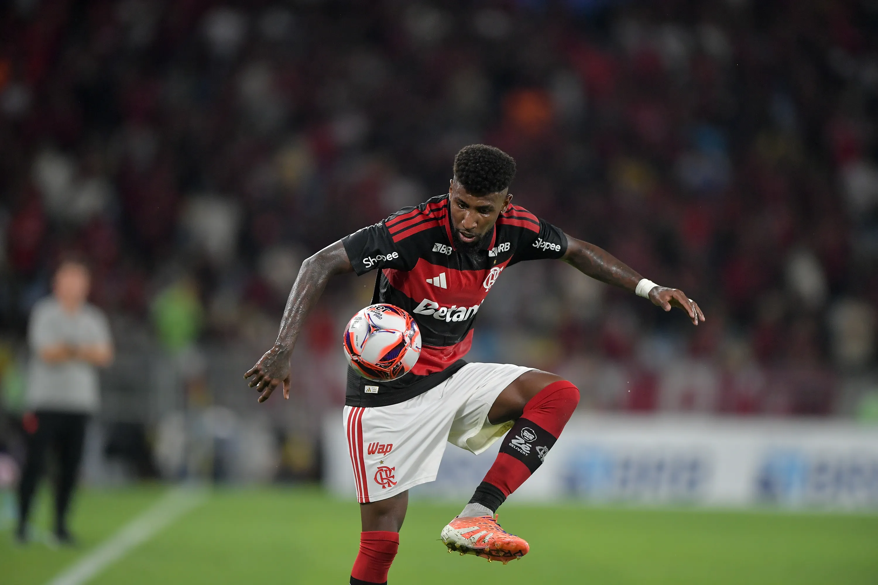 RJ – RIO DE JANEIRO – 21/01/2026 – CARIOCA 2026, FLAMENGO X VASCO – Royal jogador do Flamengo durante partida contra o Vasco no estadio Maracana pelo campeonato Carioca 2026. Foto: Thiago Ribeiro/AGIF