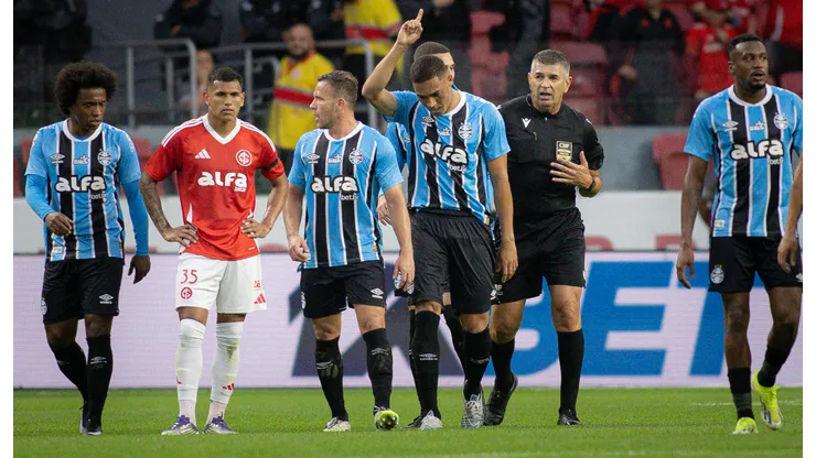 Gre-Nal 449 acontece neste domingo (25) no Beira-Rio - Foto: Maxi Franzoi/AGIF