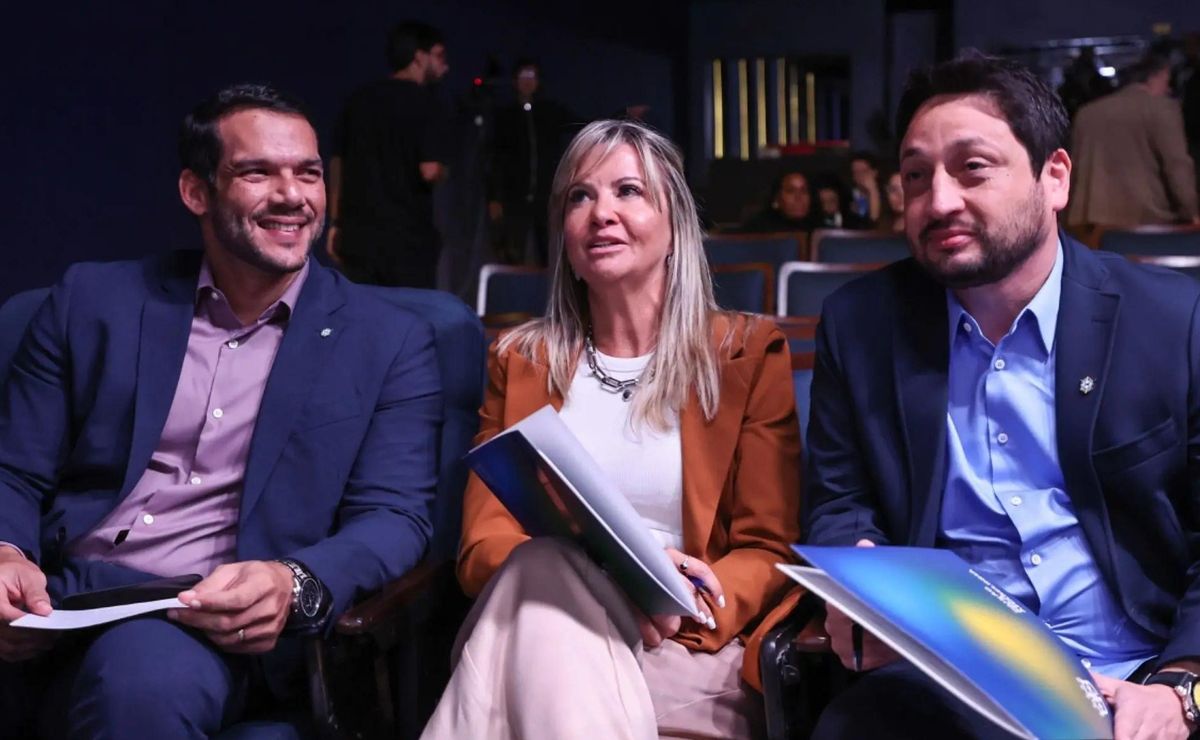 Finalíssima Feminina pode voltar a ser disputada na Inglaterra, afirma Cris Gambaré