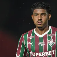 John Kennedy é titular do Fluminense contra o Flamengo