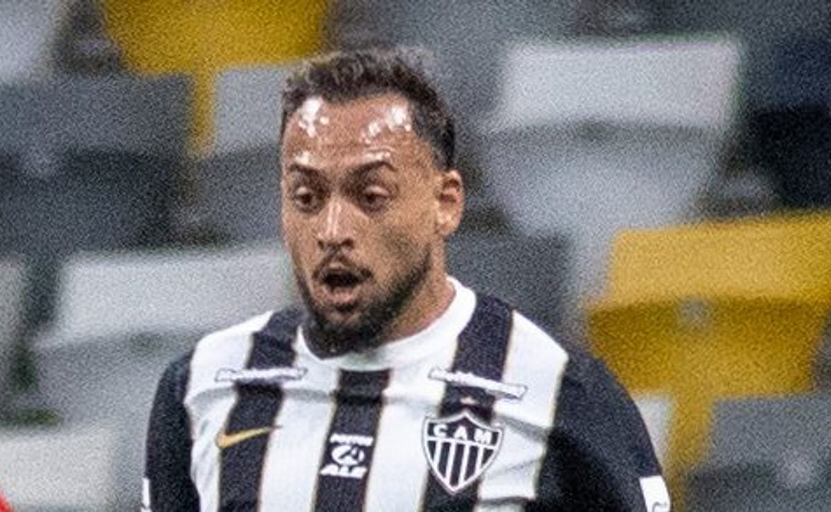 Maycon sofre com críticas no Atlético-MG e torcida se revolta com ex-Corinthians durante clássico contra Cruzeiro