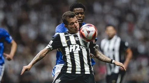 Bernard, atacante do Atlético Mineiro em partida pelo campeonato mineiro (Foto: Pedro Souza / Atlético)