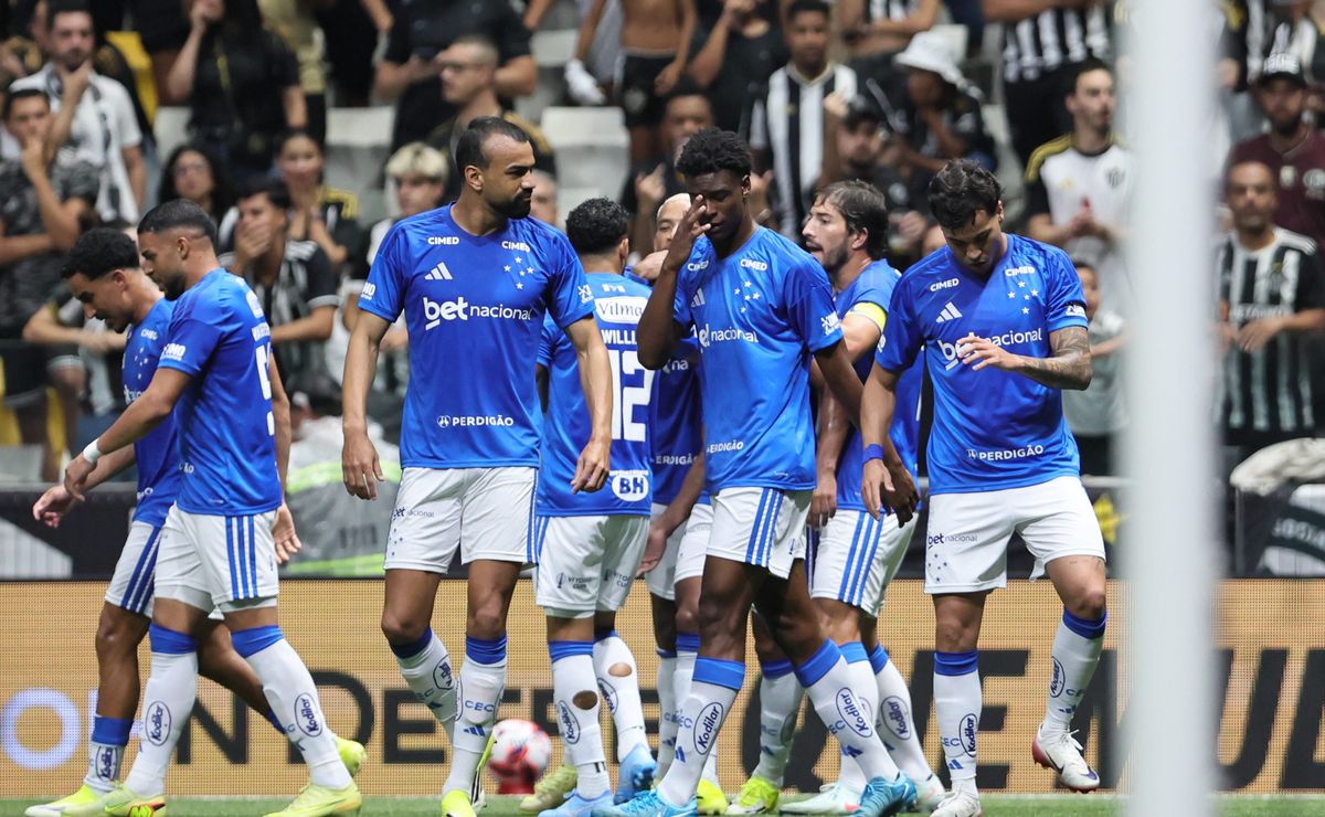 Cruzeiro é derrotado pelo Atlético-MG; início do trabalho de Tite não empolga no Campeonato Mineiro