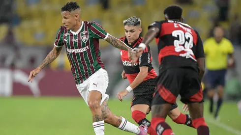 Arana jogador do Fluminense durante partida contra o Flamengo. Foto: Thiago Ribeiro/AGIF