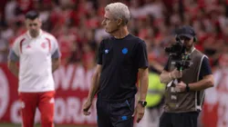 Luís Castro durante seu primeiro Gre-Nal na carreira