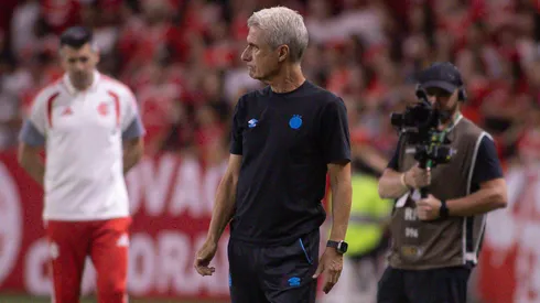 Luís Castro durante seu primeiro Gre-Nal na carreira