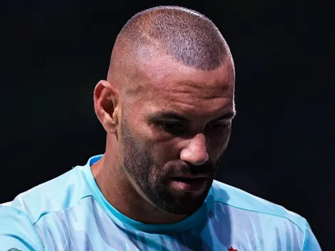 Ex-Palmeiras, Weverton vira vilão após falhar no GreNal