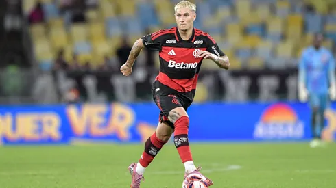 RJ – RIO DE JANEIRO – 25/01/2026 – CARIOCA 2026, FLUMINENSE X FLAMENGO – Varela jogador do Flamengo durante partida contra o Fluminense no estadio Maracana pelo campeonato Carioca 2026. Foto: Thiago Ribeiro/AGIF