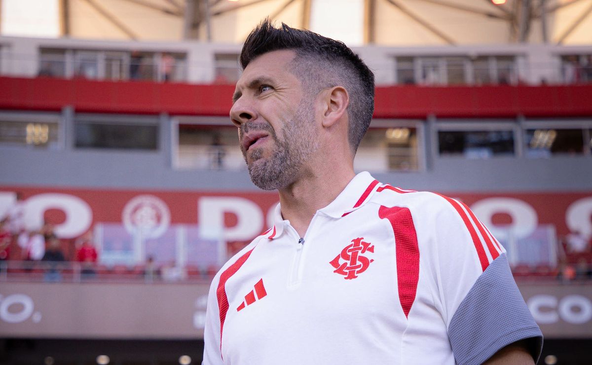 Pezzolano desabafa sobre estratégia para vencer o GreNal e detalha Inter ainda distante do ideal