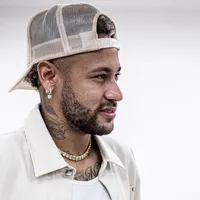 Presidente do Santos evita dar prazo para retorno de Neymar, mas destaca evolução