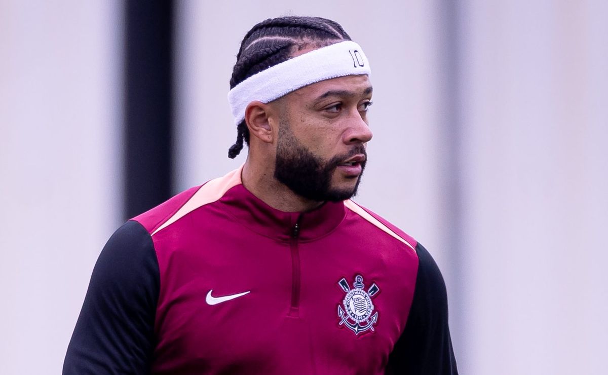 Saída de Memphis Depay ganha força, mas Corinthians não desiste de manter o holandês