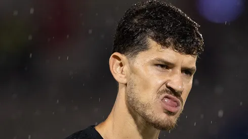 Hugo é alvo de críticas no Corinthians.