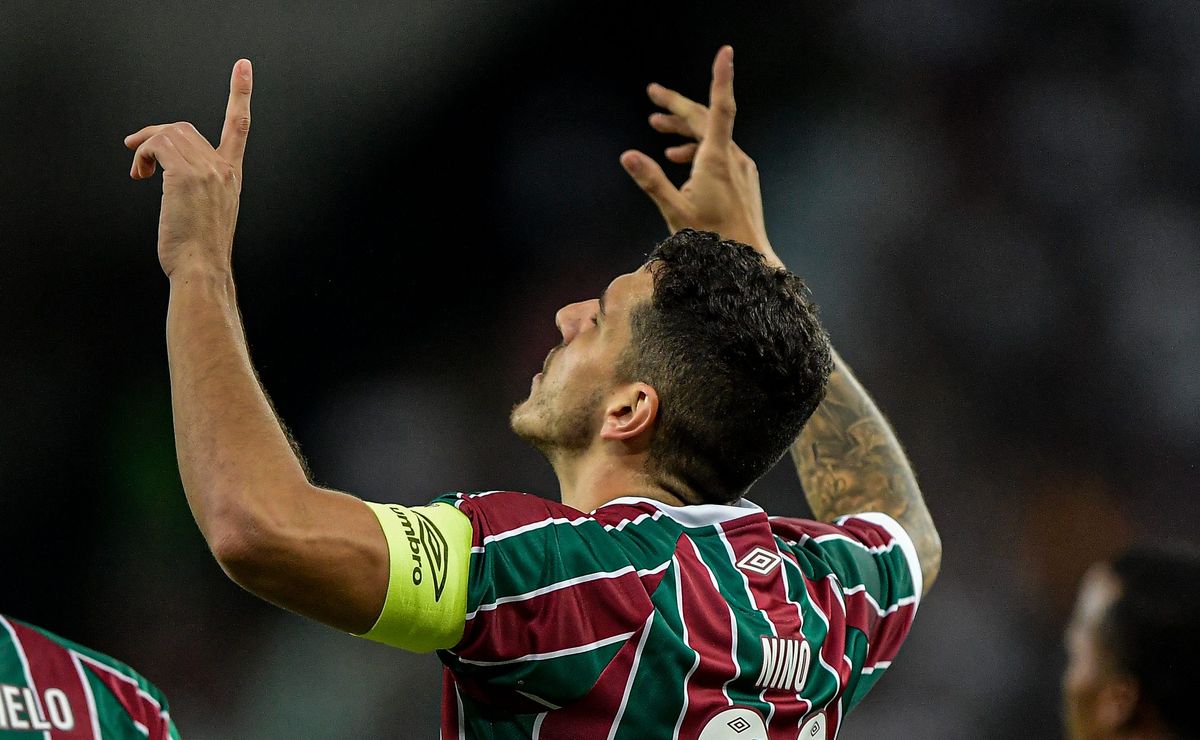 Nino só será negociado pelo Zenit em julho, e Palmeiras e Fluminense já sabem do recado