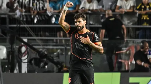 Yuri Alberto (Corinthians) celebrando seu gol contra o Santos, no dia 22.01.2026. Foto: Jota Erre/AGIF