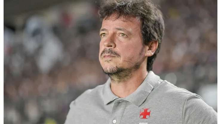Fernando Diniz no comando técnico do Vasco.