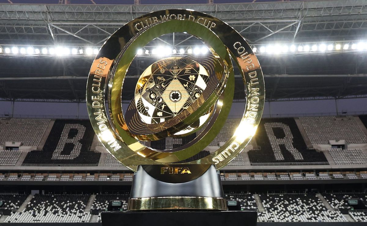 Lula se reunirá com Infantino para sugerir o Brasil como sede do Super Mundial de 2029