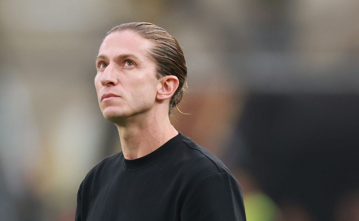 Filipe Luís não conta mais com atacante e a saída de Michael será 100% confirmada nesta semana