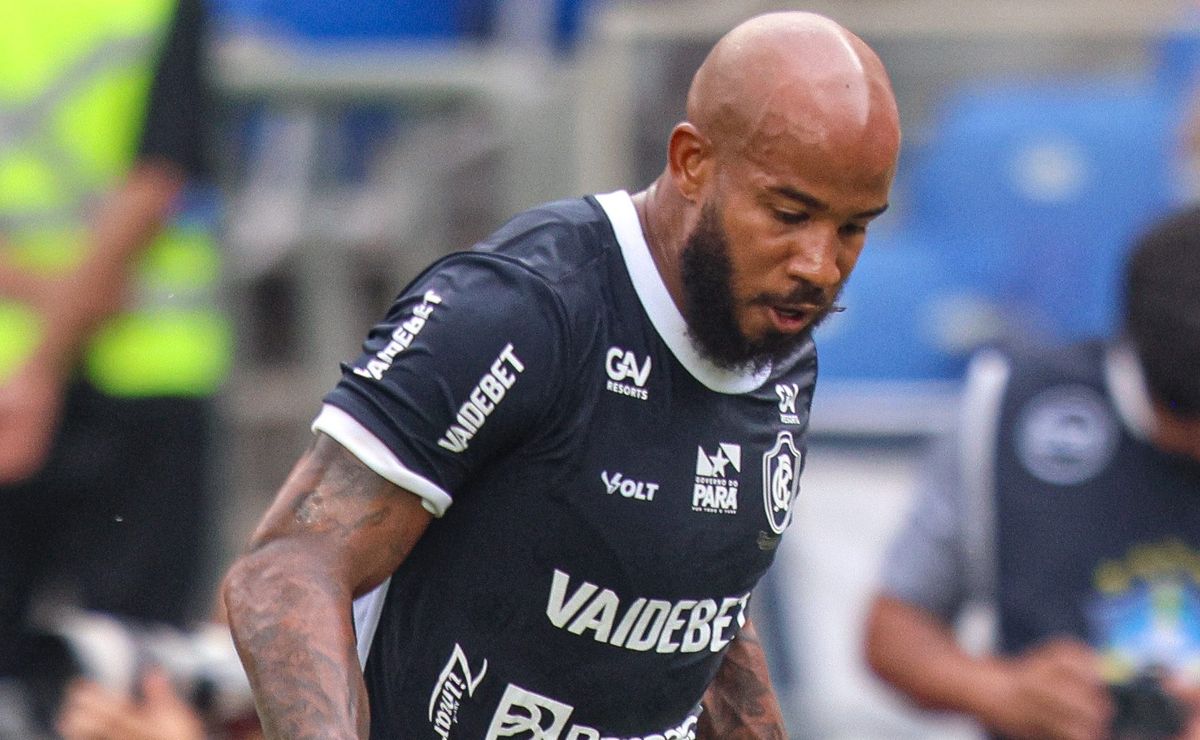 Patrick mal chega ao Remo e jogador do Santos já recebe críticas da torcida nas redes sociais