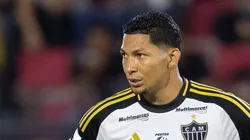 Rony negocia com o Timão.