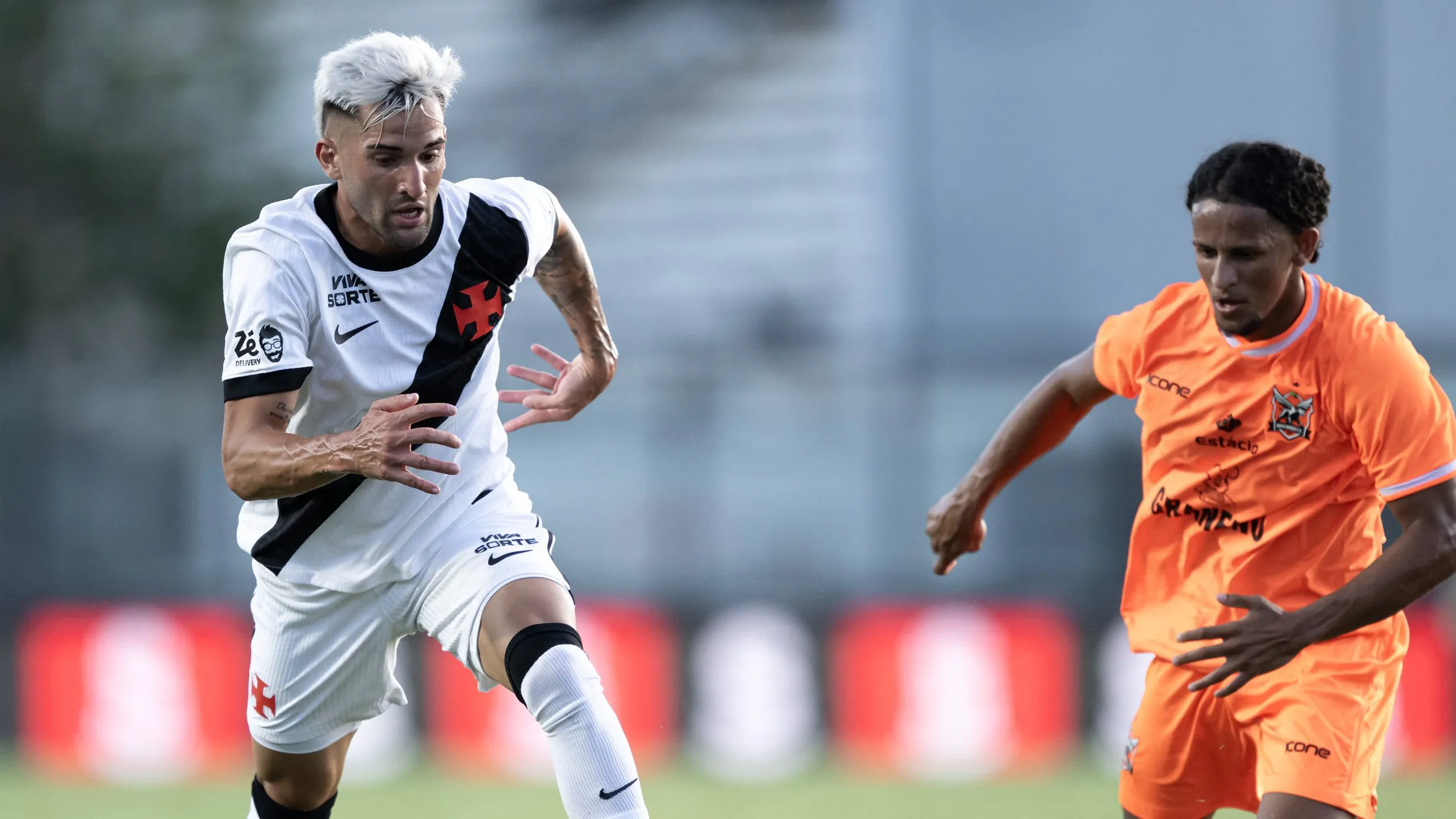 Foto: Jorge Rodrigues/AGIF – Garré deixa o Vasco por empréstimo.