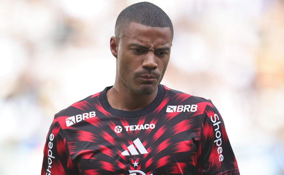 Flamengo não descarta negociar De La Cruz caso surjam boas ofertas pelo meia, revela jornalista