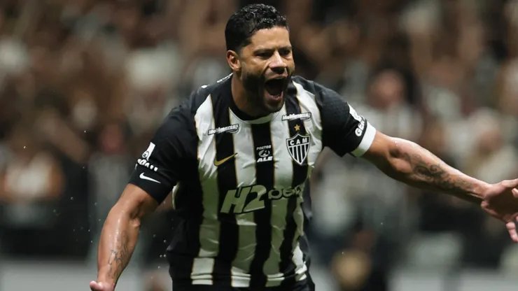 Hulk brilhou ao marcar o gol da virada do Atlético diante do Cruzeiro