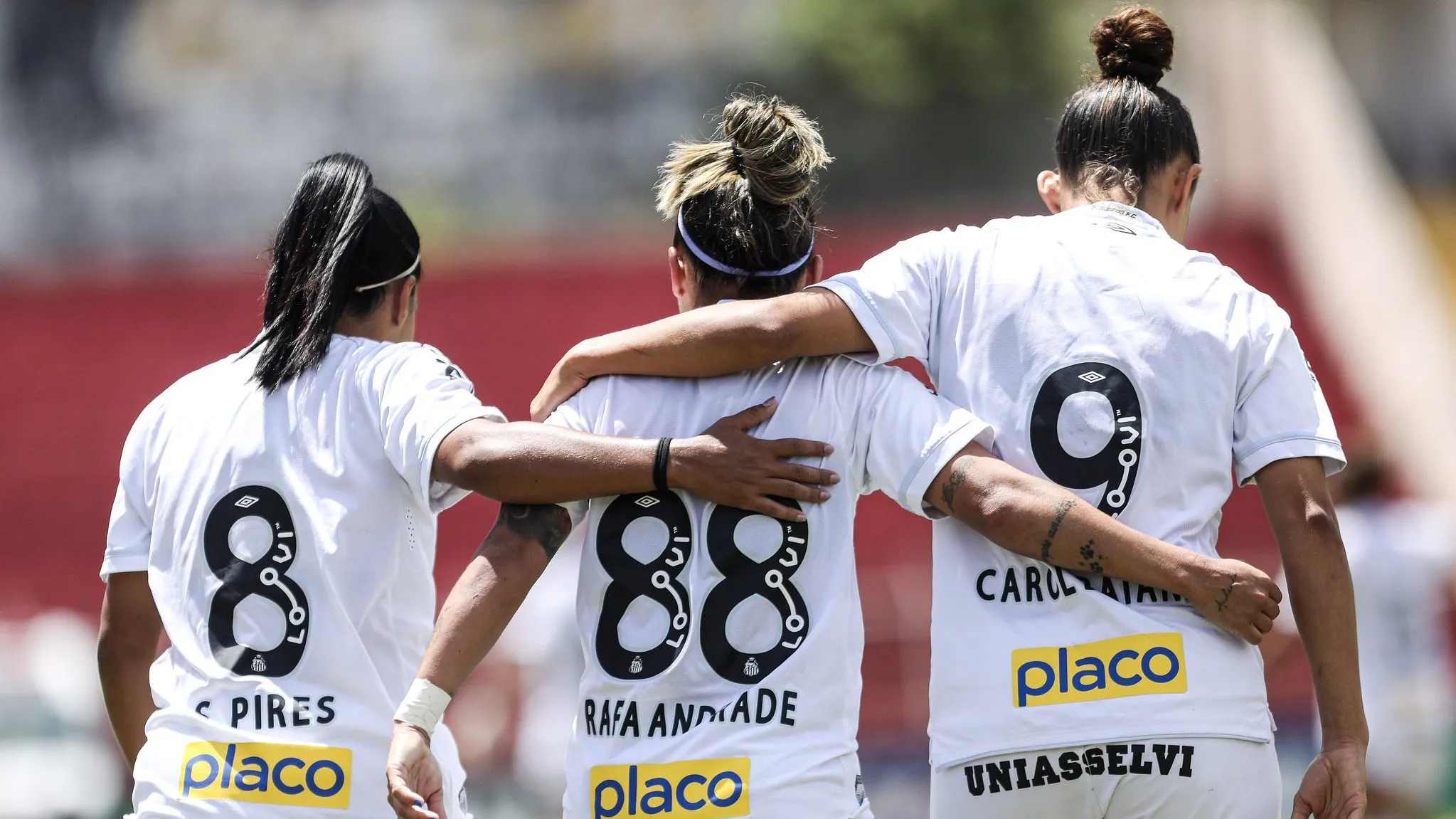 Suzane, Rafa Andrade e Carol Baiana jogadoras do Santos
